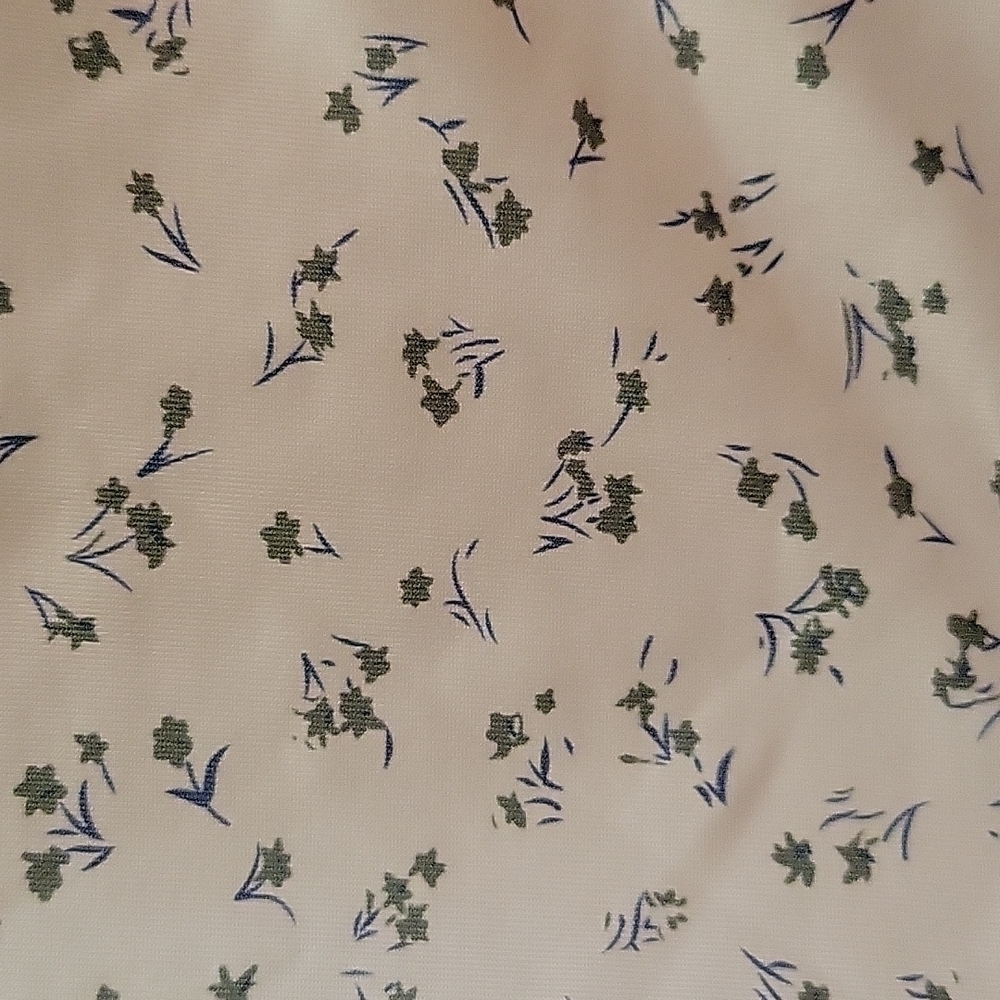 ROMWE Crop Floral Short Sleeve Top - Picture 2 of 7